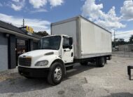 2007 Freightliner M2 26ft box truck with liftgate, Stk# X68661