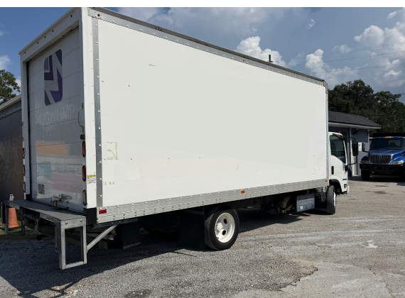 2020 Isuzu NRR 20ft box truck with liftgate, rear view